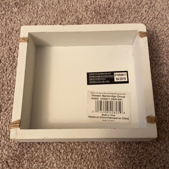 Box sign - Picture 3 of 3